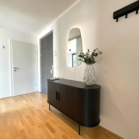 Modernes Im Zentrum * גראץ